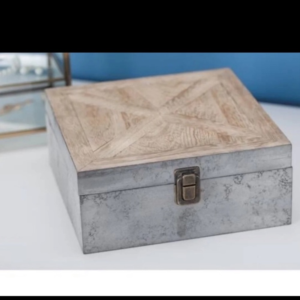 New Mercana Gray Wood Box